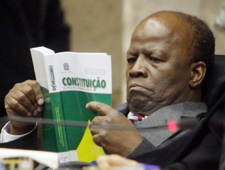 Com a devida vênia, nós precisamos ir além